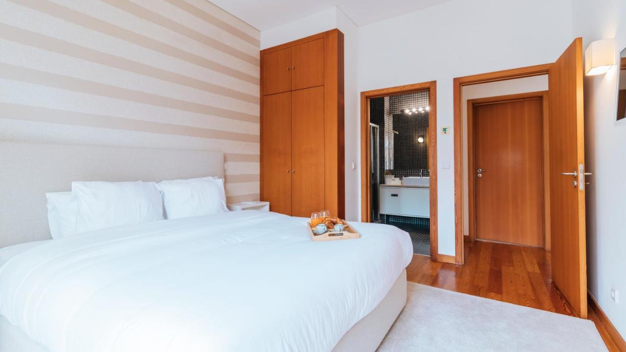 Mouzinho Downtown 2br W/ Parking By Lovelystay Apartamento